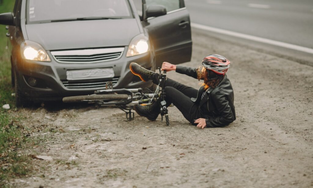 Rowerzysta potrącony na przejściu dla pieszych w Głogowie