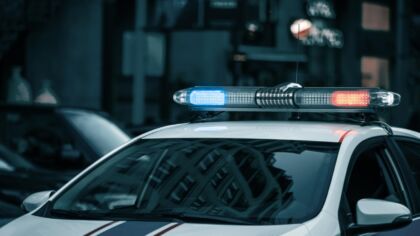 Hołd dla policjantów zmarłych w służbie: syreny radiowozów zabrzmiały 5 grudnia o godzinie 17