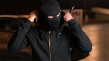Kradzieże w Głogowie: Policja zatrzymuje 19-letniego złodzieja