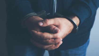 Prawo jazdy na sprzedaż: właściciel ośrodka nauki jazdy z Głogowa oskarżony o korupcję