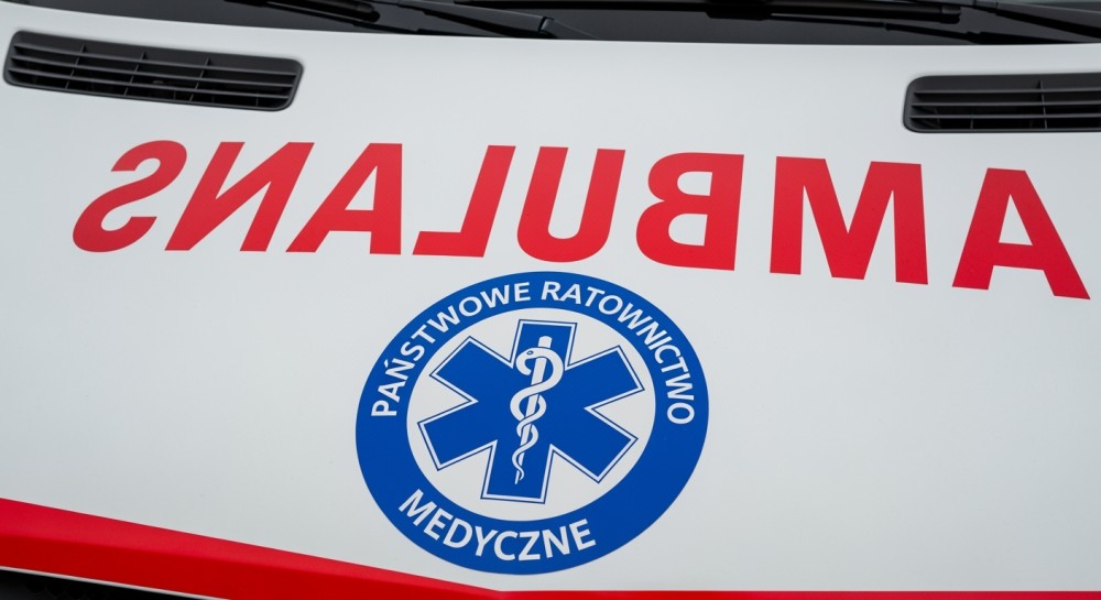 Głogów w szoku: intensywna akcja z udziałem czterech radiowozów i karetki