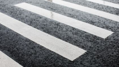 Zwiększ swoją widoczność na drodze – odblaski mogą uratować życie!