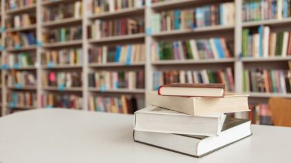 Misiowe szaleństwo w bibliotece: przedszkolaki odkrywają świat pluszowych przygód!