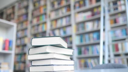 Popołudnia z Arte: odkryj fascynujące dokumenty w bibliotece na ul. Perseusza