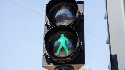 Zwiększ swoją widoczność na drodze dzięki odblaskom