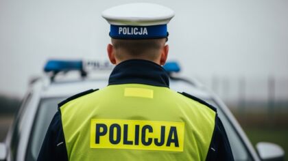 Zatrzymani na drodze: pijany kierowca i poszukiwana pasażerka w rękach policji