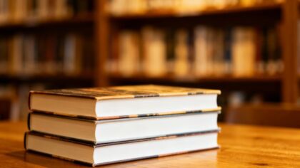 Bajkowe przygody w bibliotece dla małych czytelników