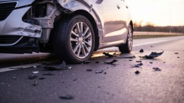 Poważny wypadek na DW 292: pięć pojazdów i motocyklista w ciężkim stanie