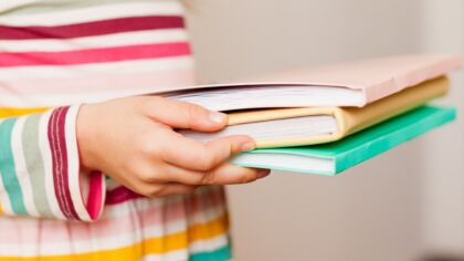 Nowe technologie w szkołach: Komputery zmieniają edukację w Nielubi i Brzegu Głogowskim