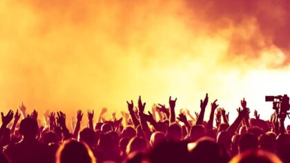 Jazzowe impresje Asi Kinders – zanurz się w sztuce tętniącej muzyką!